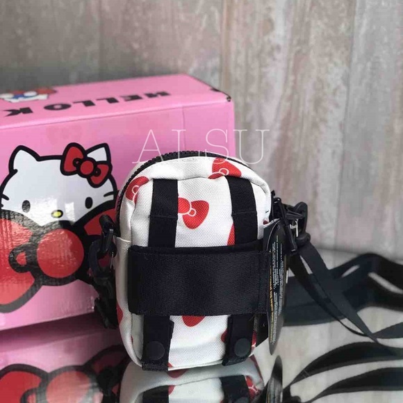 Conv&Hello Kitty Mini Crossbody Bag Comms White W - Picture 3 of 7